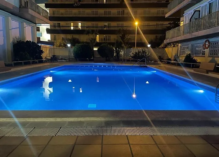 Fantastico Piso Con Piscina En Corazon De Fenals * Lloret de Mar